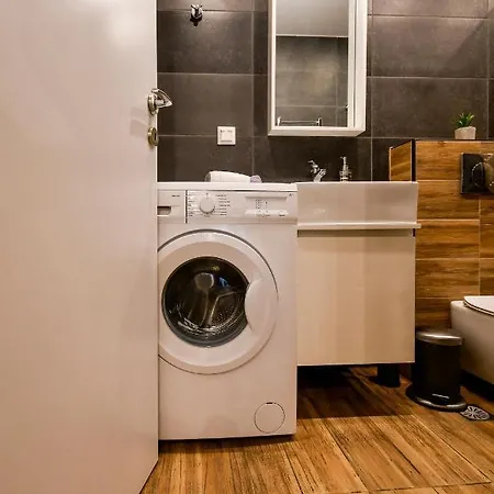 #skgh αvra & Ariadni - Whitetower Citycenter Thessaloníki